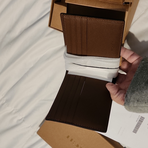 NEW mens gift set dark saddle Wallet with removable ID wallet keychain gift box - Picture 5 of 11